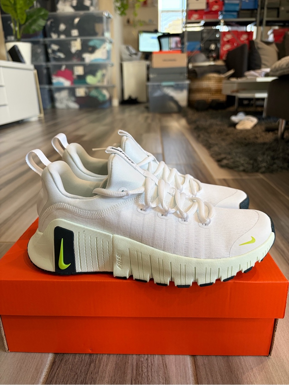 Women's Nike Free Metcon 6 Training Shoes - White Barely Green FJ7126-111 - Picture 3 of 7